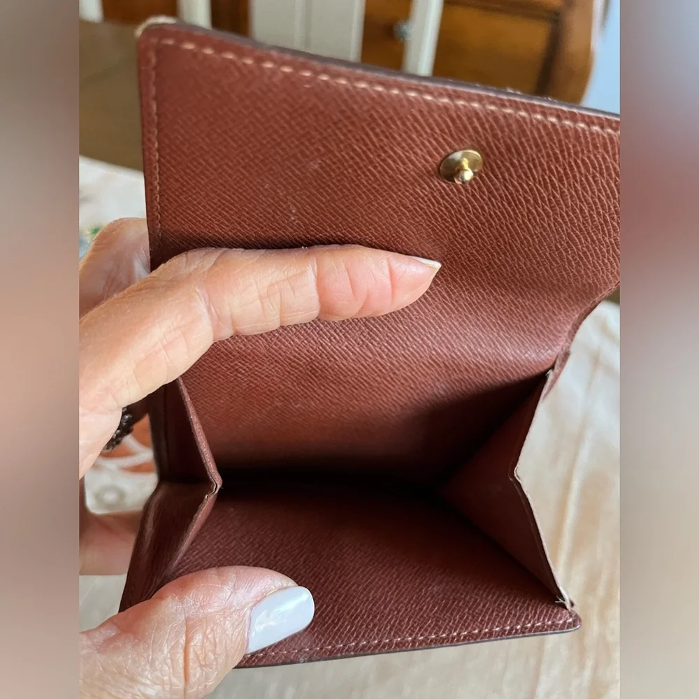 Louis Vuitton Monogram Elise Trifold Wallet - Picture 12 of 16